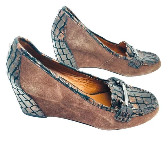 Donald Pliner Metallic Brown Wedge Suede Leather Croc Embossed Heels EUC Size 8 - Picture 1 of 7